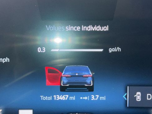 Certified 2025 BMW 530i image 25