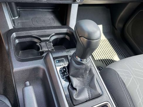 Used 2021 Toyota Tacoma 2WD Double Cab image 31