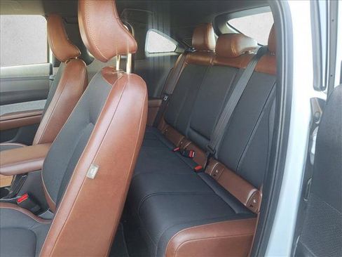 Used 2025 Ford Explorer ST-Line w/ ST-Line Street Pack image 7