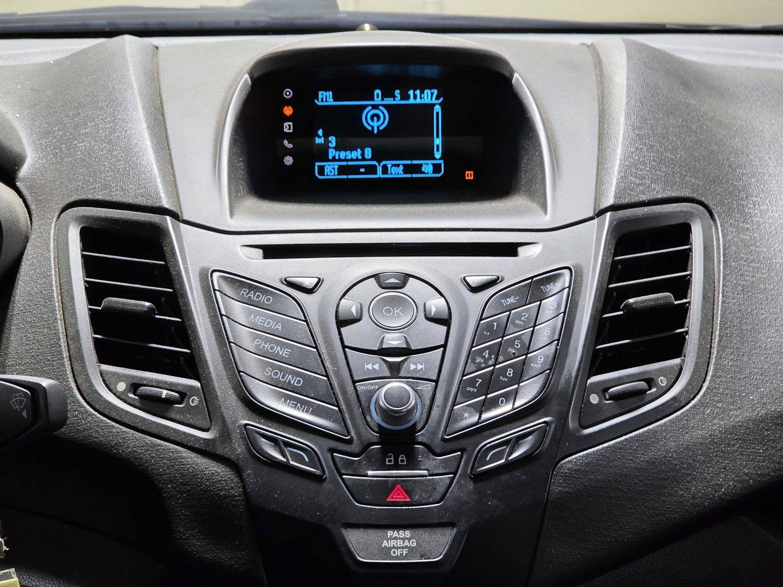 Used 2016 Ford Fiesta SE FWD image 18
