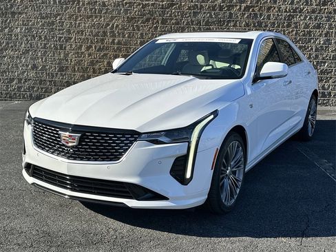 Certified 2022 Cadillac CT4 Premium Luxury image 3