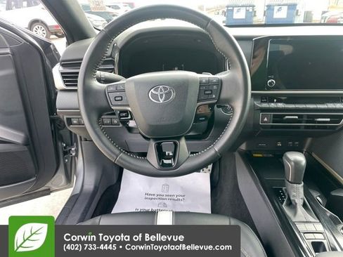 Used 2025 Toyota Camry SE image 21