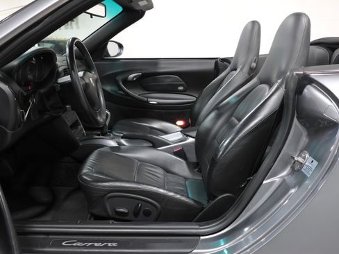 Used 2002 Porsche 911 Cabriolet image 26