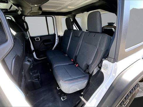 Certified 2025 Jeep Wrangler Unlimited Rubicon w/ Convenience Group AWD/4WD image 19
