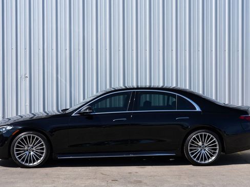 Used 2022 Mercedes-Benz S 580 4MATIC Sedan w/ AMG Line Package image 55