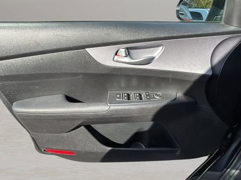 Used 2024 Kia Forte LXS image 17