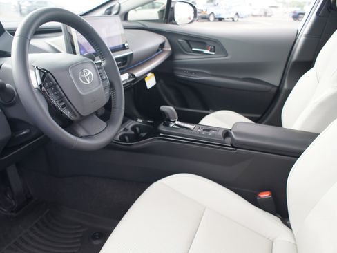 Used 2024 Toyota Prius Limited w/ Limited Premium Package FWD image 14