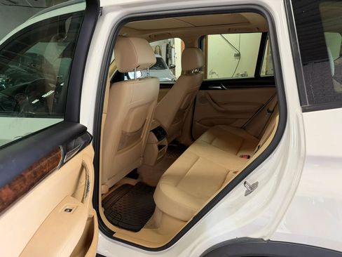 Used 2016 BMW X3 sDrive28i RWD image 9