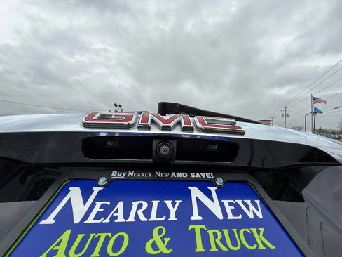 Used 2022 GMC Acadia SLE w/ Driver Convenience Package AWD/4WD image 15