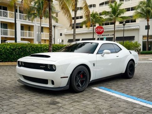 Used 2018 Dodge Challenger SRT Demon RWD image 2