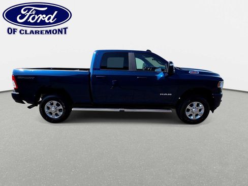 Used 2024 RAM 2500 Big Horn w/ Sport Appearance Package AWD/4WD image 9
