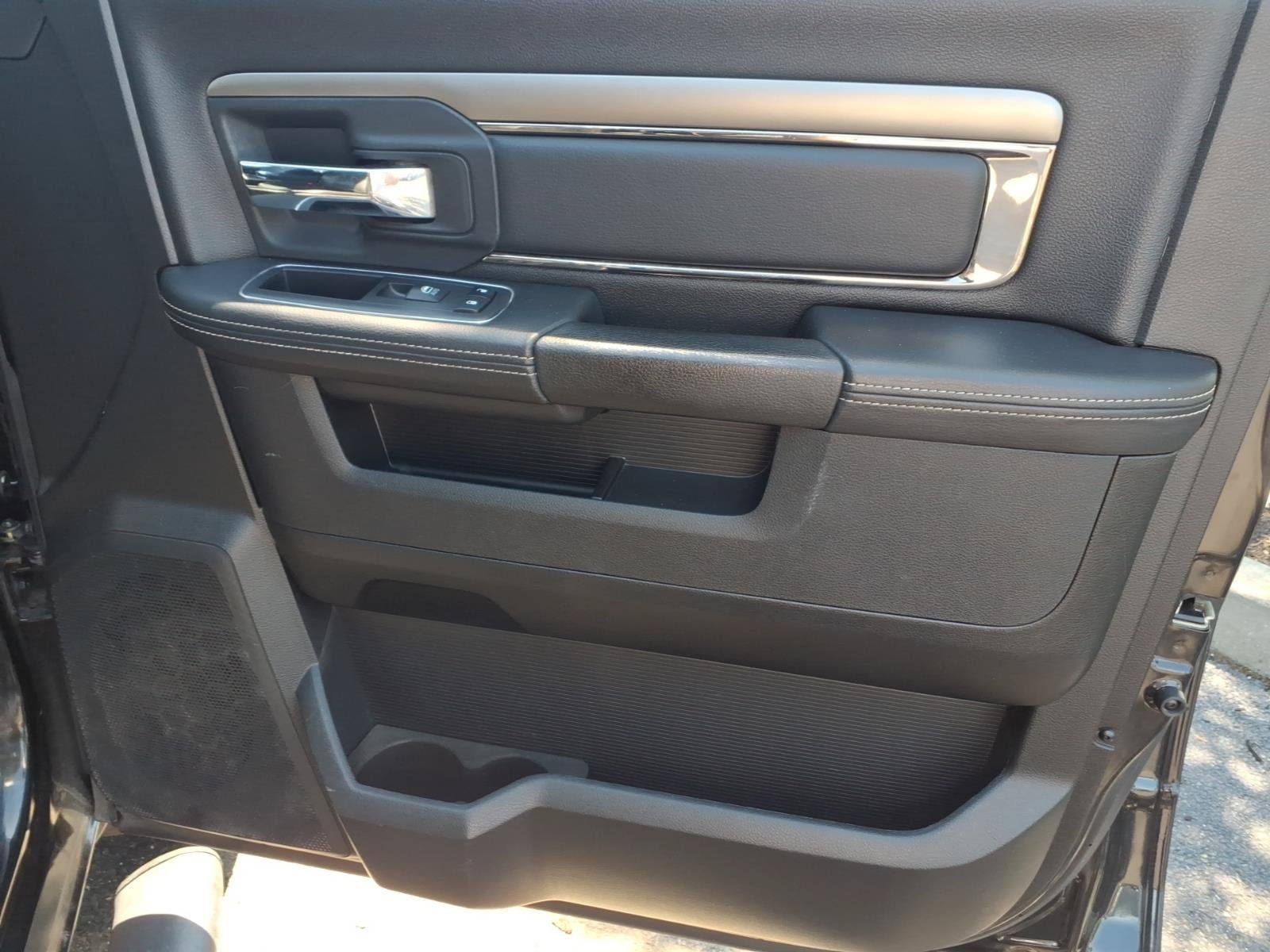 Used 2017 RAM 1500 Sport w/ Convenience Group AWD/4WD image 9