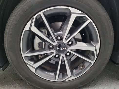 Used 2022 Kia Forte LXS FWD image 31
