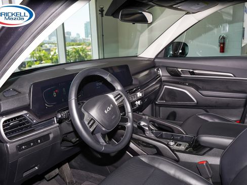 Used 2024 Kia Telluride S w/ S Sunroof Package FWD image 15