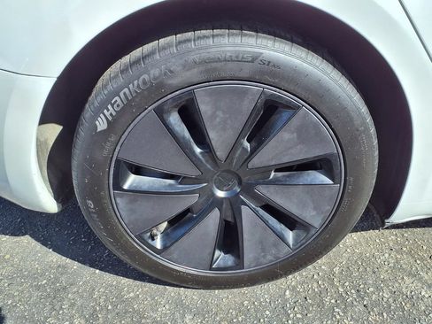 Used 2024 Tesla Model 3 Long Range AWD/4WD image 20
