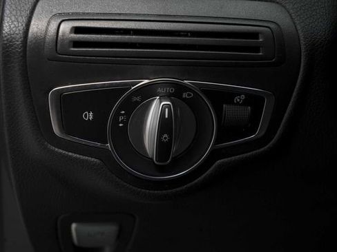 Used 2019 Mercedes-Benz GLC 300 image 23