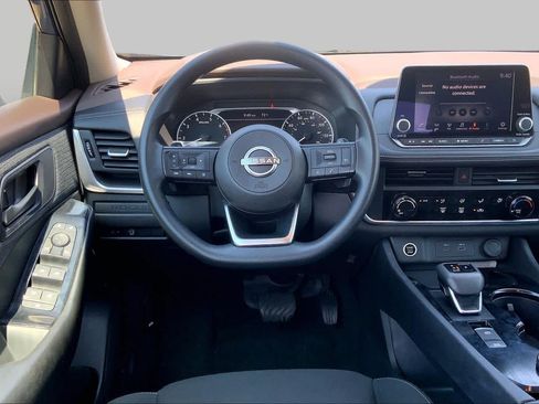 Used 2023 Nissan Rogue S AWD/4WD image 6