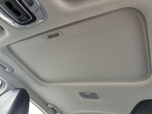 Used 2025 Hyundai Elantra Limited image 28