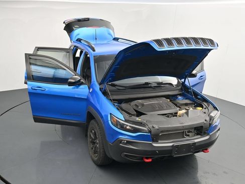 Used 2022 Jeep Cherokee Trailhawk w/ Sound & Nav Group AWD/4WD image 37