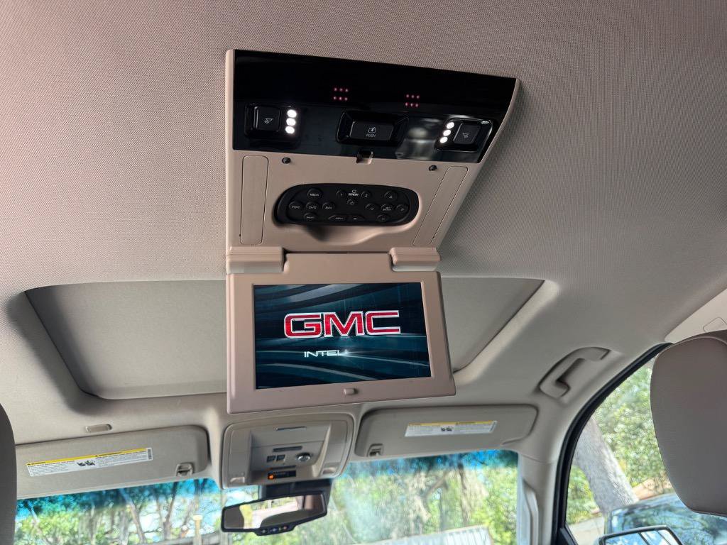 Used 2017 GMC Yukon SLT w/ Open Road Package RWD image 32