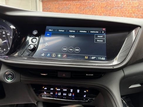 Used 2023 Buick Envision Essence image 19