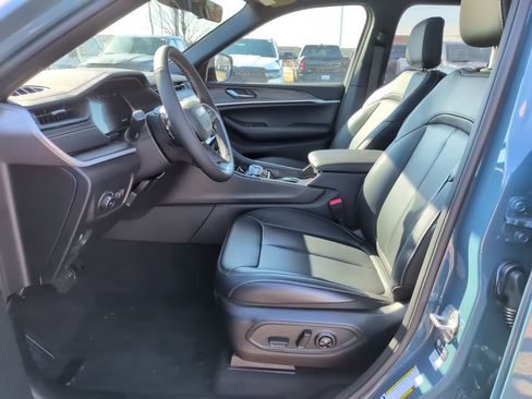 New 2026 Jeep Grand Cherokee Limited AWD/4WD image 21