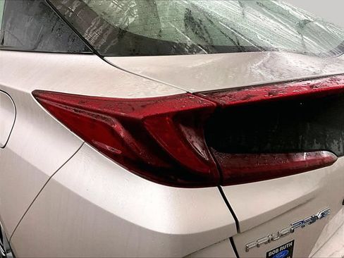 Used 2017 Toyota Prius Prime Plus w/ Carpet Mat Package FWD image 28