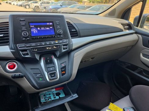 Used 2019 Honda Odyssey LX image 14