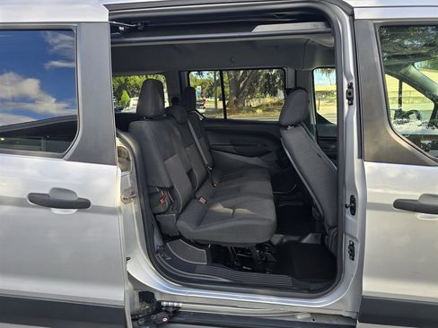Used 2017 Ford Transit Connect XL image 27