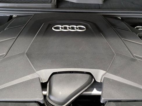 Used 2024 Audi Q8 Prestige w/ Prestige Package image 29