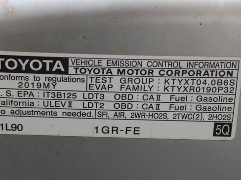 Used 2019 Toyota 4Runner SR5 image 39