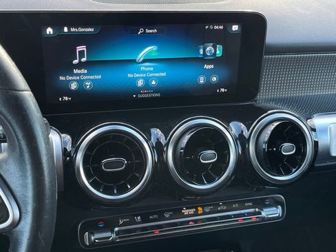 Used 2022 Mercedes-Benz GLB 250 image 18