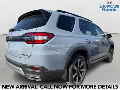 Used 2025 Honda Pilot Touring image 5