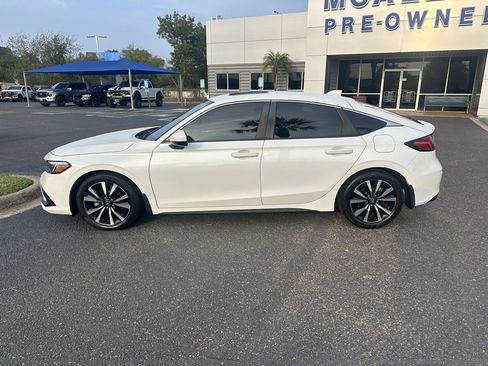 Used 2022 Honda Civic EX-L image 3