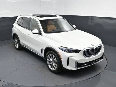 New 2026 BMW X5 xDrive40i w/ Climate Comfort Package image 1