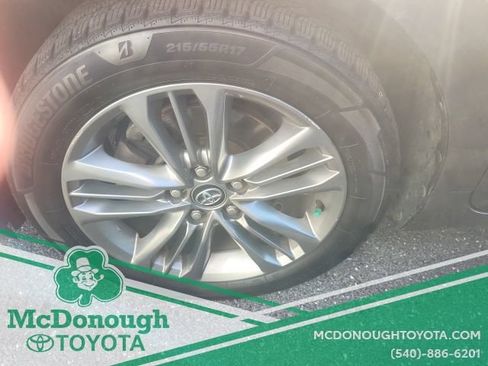 Used 2017 Toyota Camry SE FWD image 23