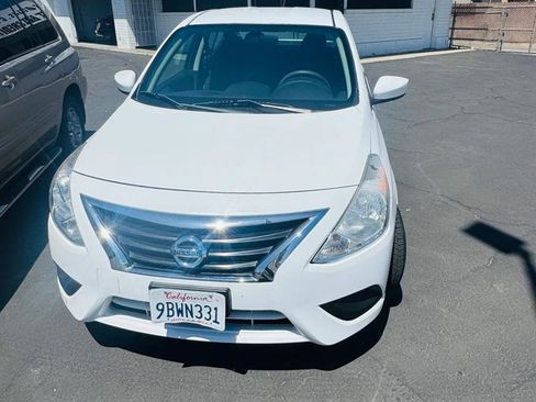 Used 2016 Nissan Versa SV FWD image 6