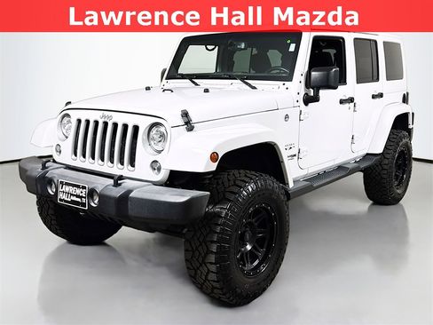Used 2018 Jeep Wrangler Unlimited Sahara w/ Connectivity Group image 1