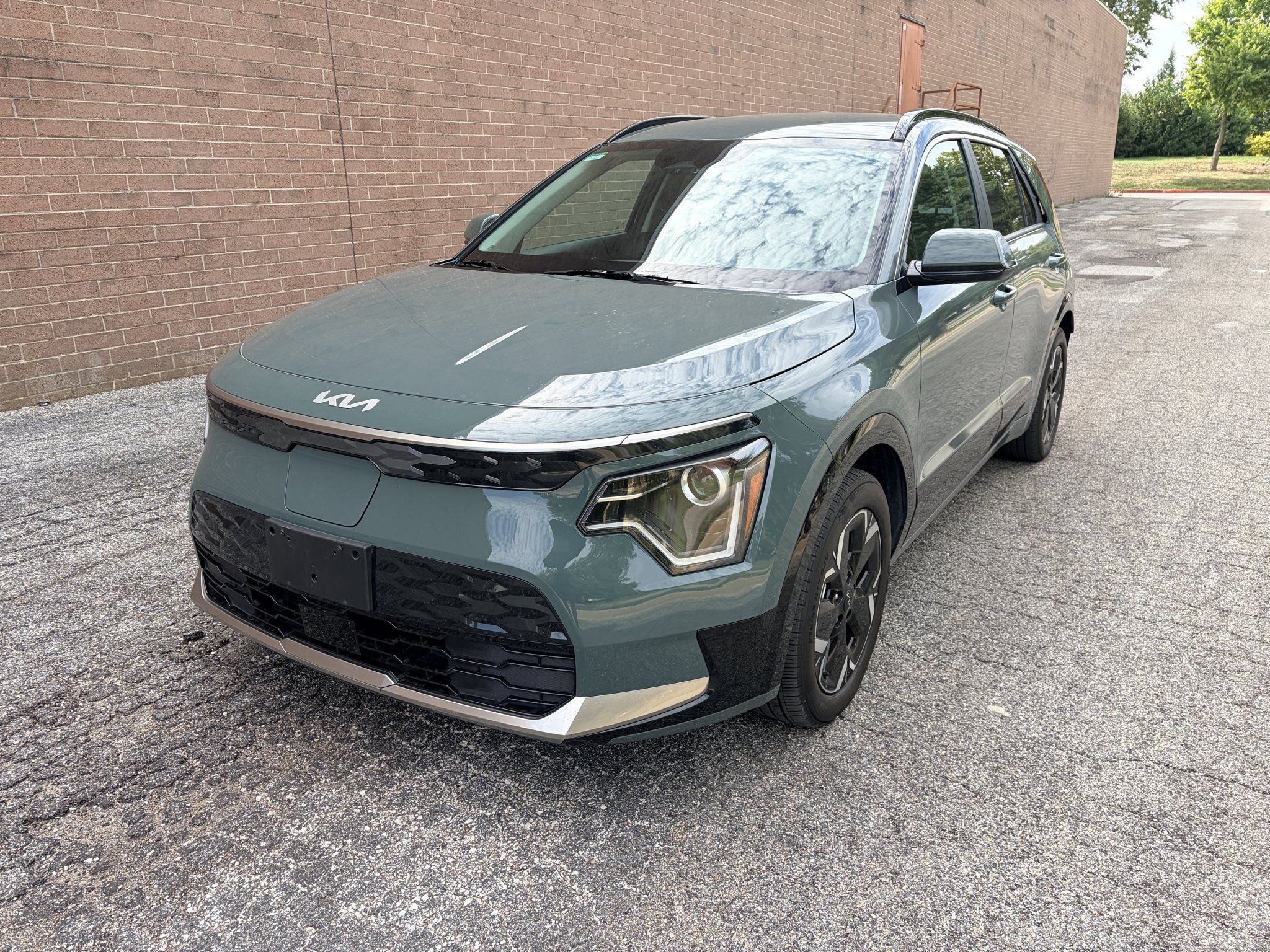 Used 2024 Kia Niro Wind w/ Wind Preserve Package FWD image 1