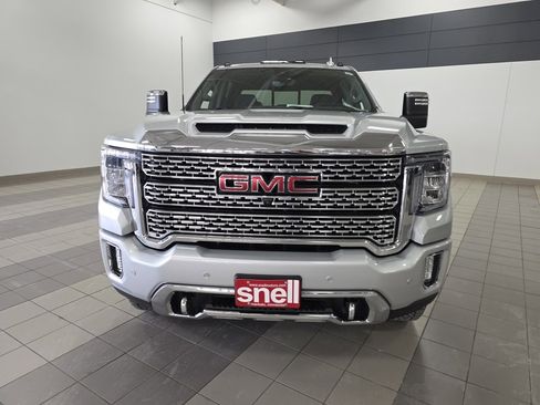 Used 2022 GMC Sierra 3500 Denali w/ Denali Ultimate Package image 8