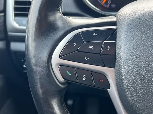 Used 2021 Jeep Grand Cherokee Laredo X image 19