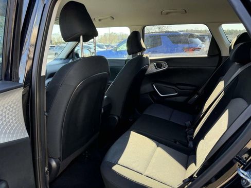 Used 2024 Kia Soul LX w/ Option Group 015 image 14