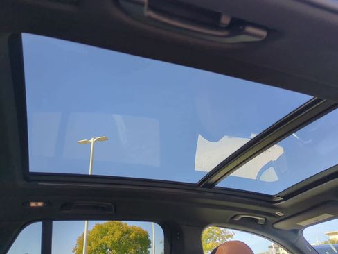 Used 2022 BMW X5 xDrive40i w/ Premium Package image 21