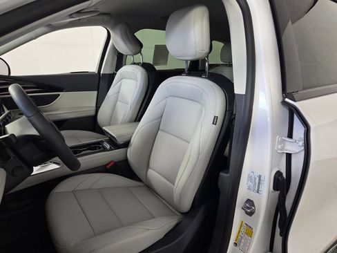 New 2026 Lincoln Nautilus Premier AWD/4WD image 7