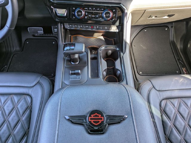Used 2024 GMC Sierra 1500 AT4 w/ Technology Package AWD/4WD image 19