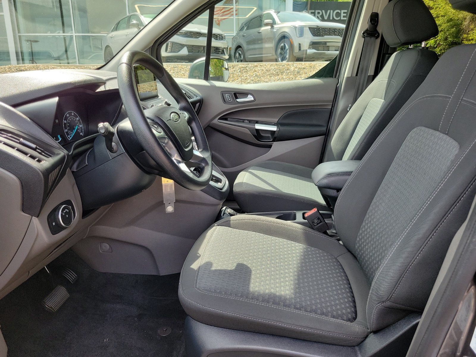Used 2022 Ford Transit Connect XLT FWD image 9