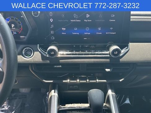 Used 2025 Chevrolet Colorado Trail Boss AWD/4WD image 17