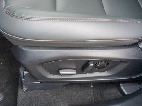 New 2026 Ford Explorer Active w/ Active Comfort Package image 19