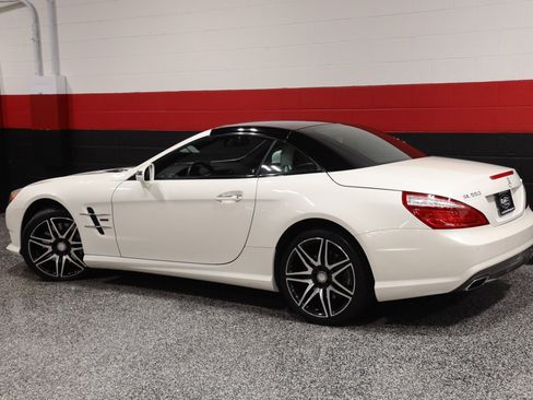 Used 2015 Mercedes-Benz SL 550 w/ White Arrow Edition image 25