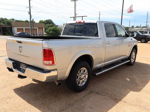 Used 2018 RAM 2500 Laramie w/ Convenience Group RWD image 6